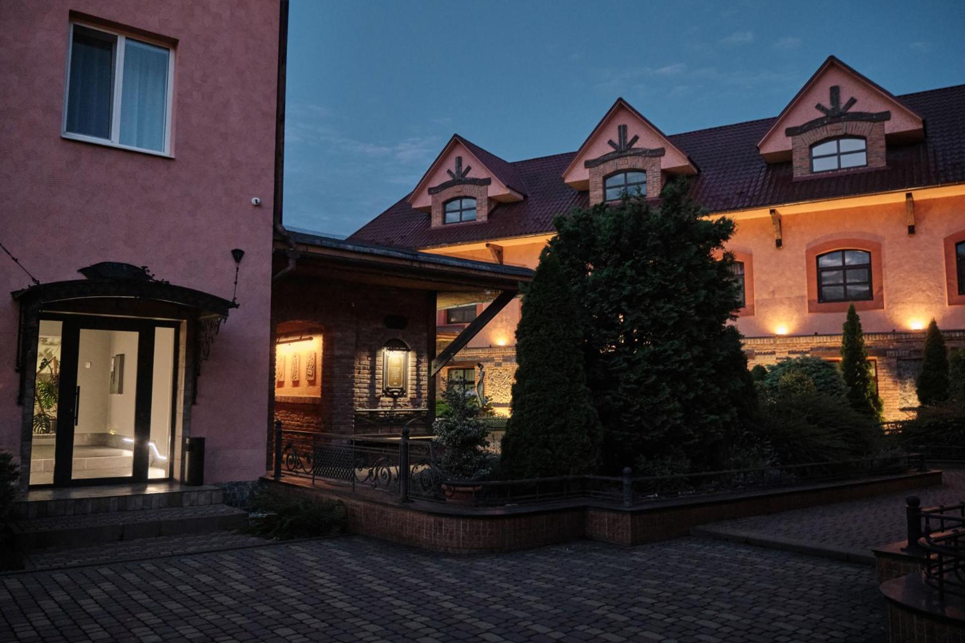 Ungvarskiy Thermal Hotel Extérieur photo